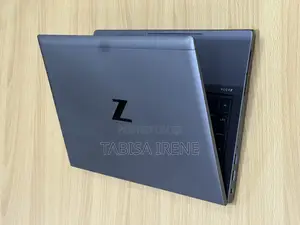 New Laptop HP ZBook Firefly 14 G7 16GB Intel Core i5 SSD 256GB