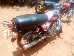 Bajaj Boxer 2020 Red