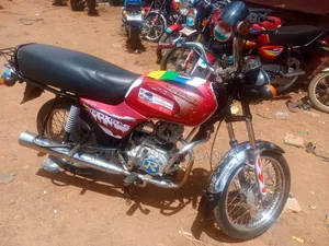 Bajaj Boxer 2022 Red