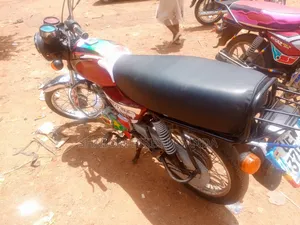 Bajaj Boxer 2022 Red