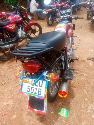 Bajaj Boxer 100 2022 Red