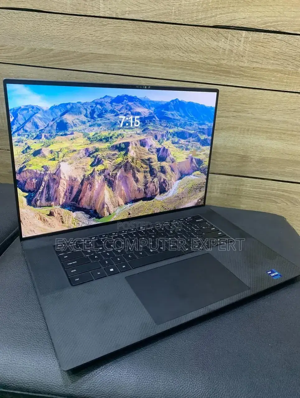 New Laptop Dell Precision 5690 16GB Intel Core i9 SSD 512GB