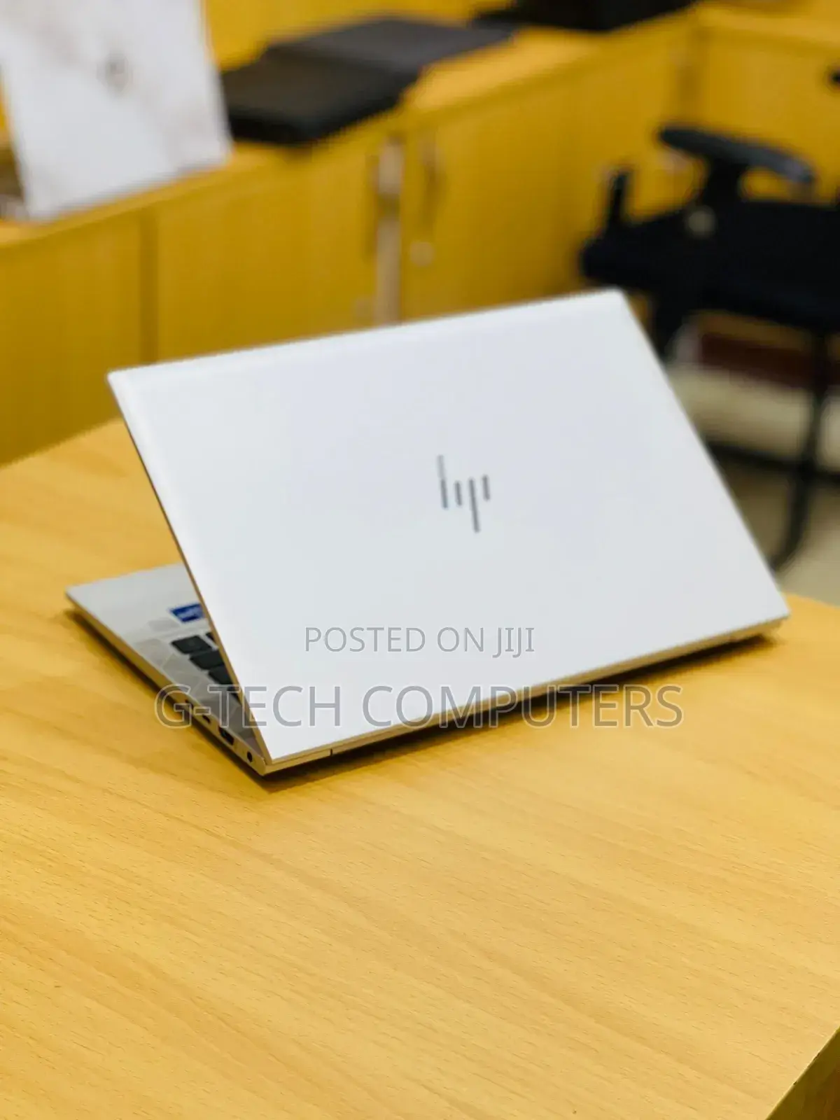 New Laptop HP EliteBook 830 G8 8GB Intel Core i7 SSD 512GB