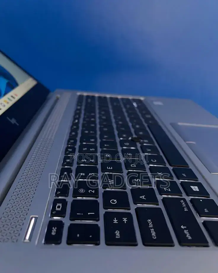 New Laptop HP EliteBook 840 G5 8GB Intel Core i5 SSD 256GB