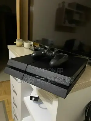 Grab Ps4 Standard: 10 Games 2 Controllers - Tested and Working