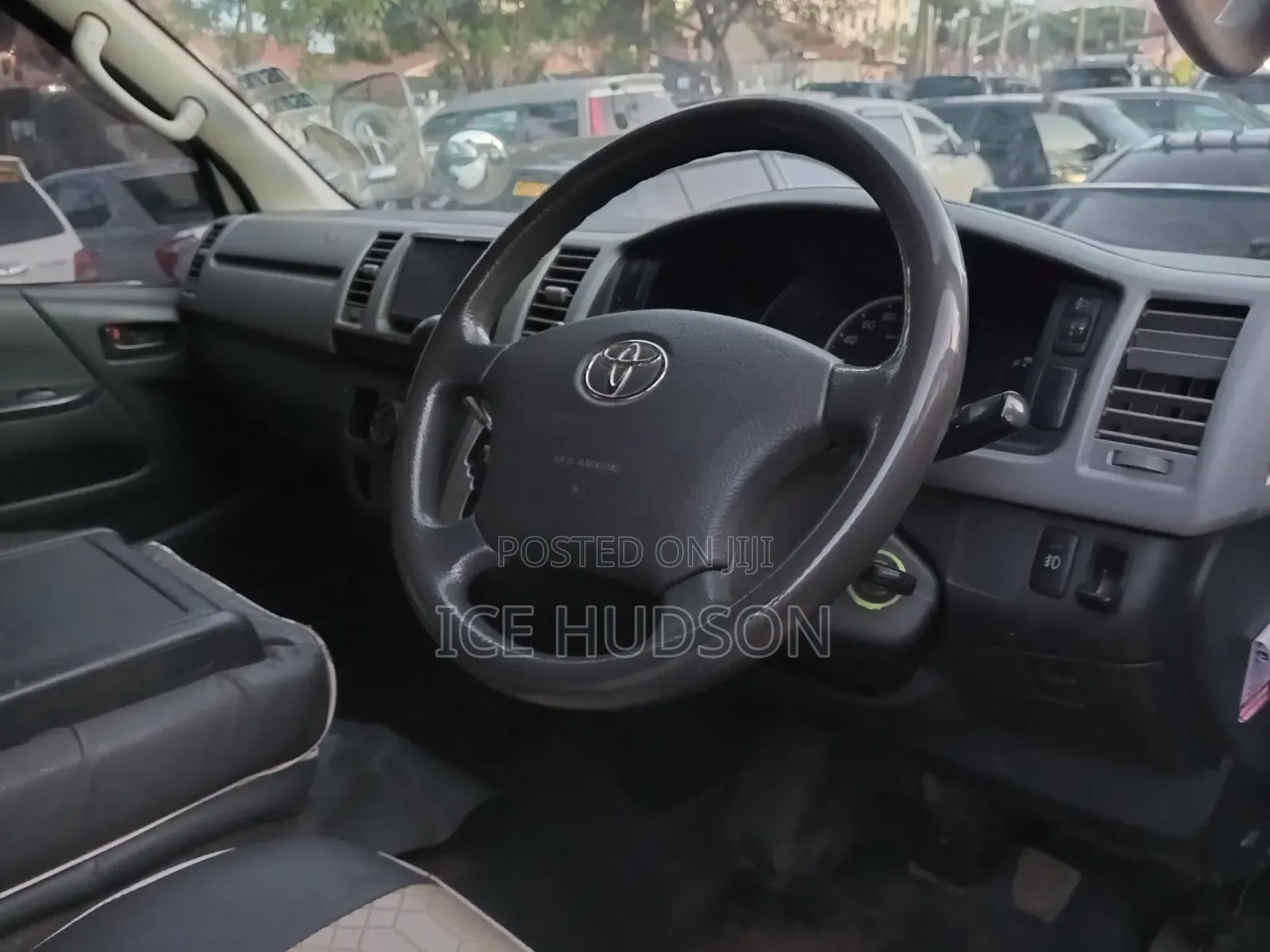 Toyota HiAce 2008 White