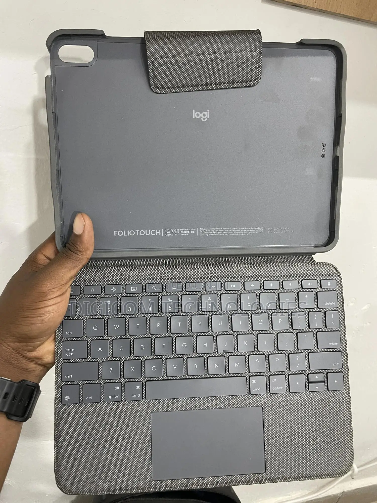 iPad Pro (11-Inch) Folio Touch Keyboard Case With Touchpad