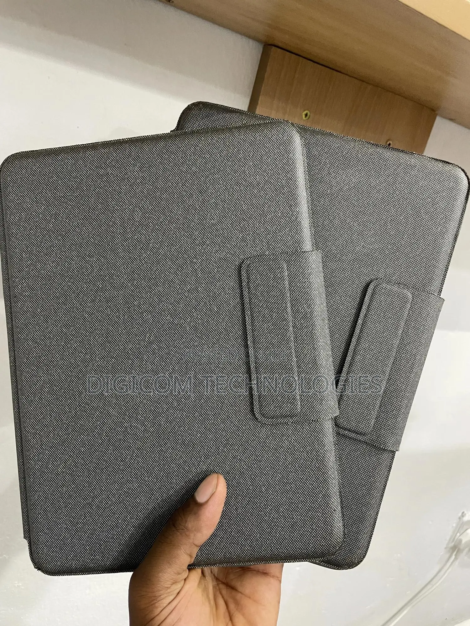 iPad Pro (11-Inch) Folio Touch Keyboard Case With Touchpad
