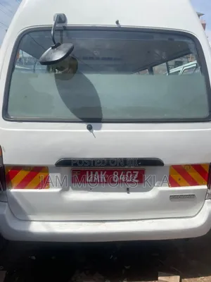 Toyota HiAce 1999 White