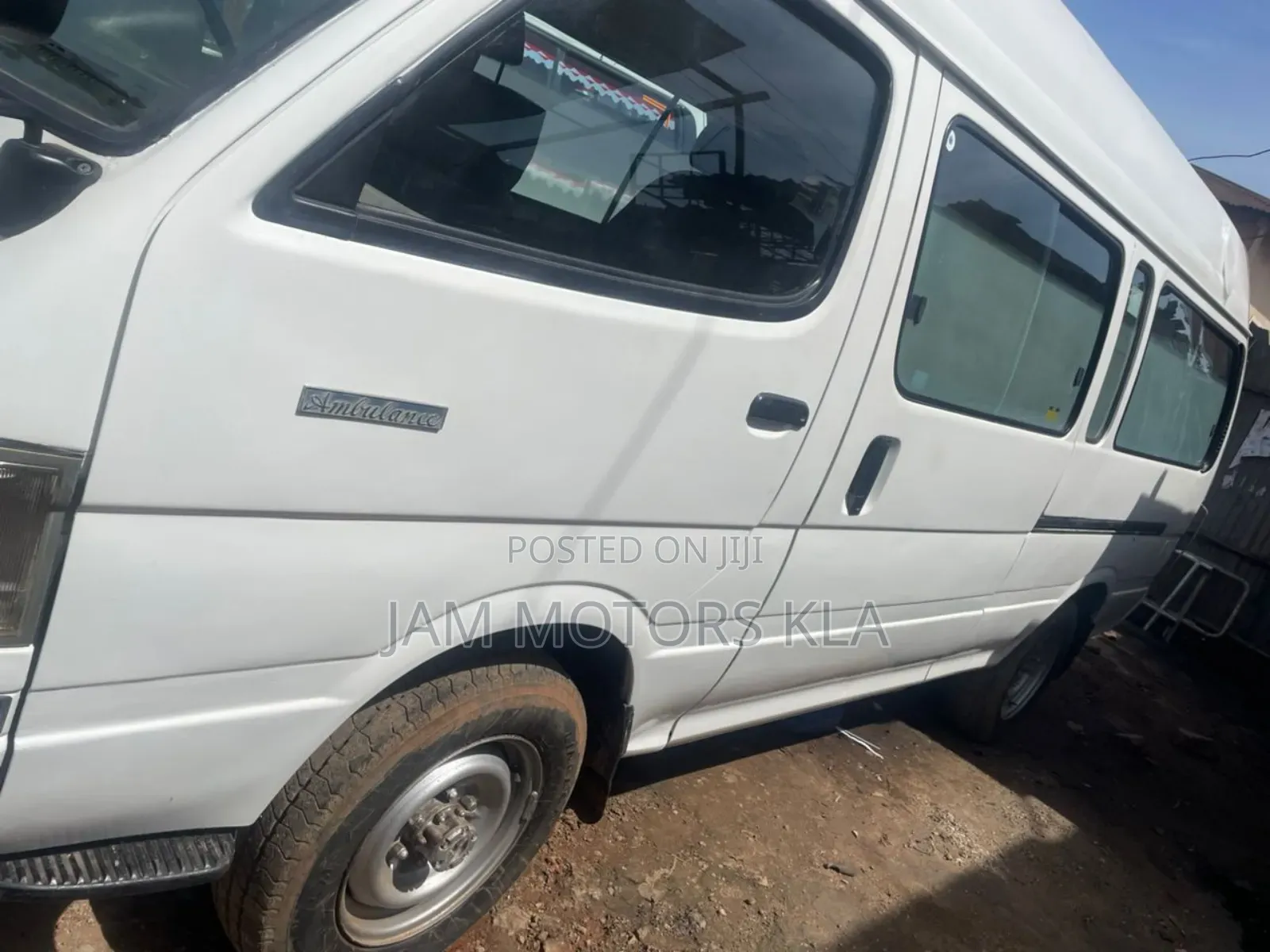 Toyota HiAce 1999 White