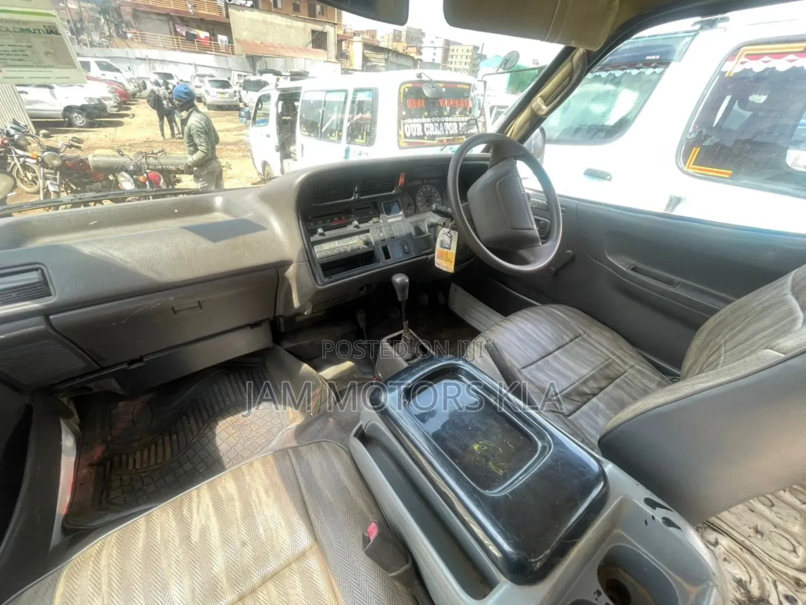 Toyota HiAce 1999 White
