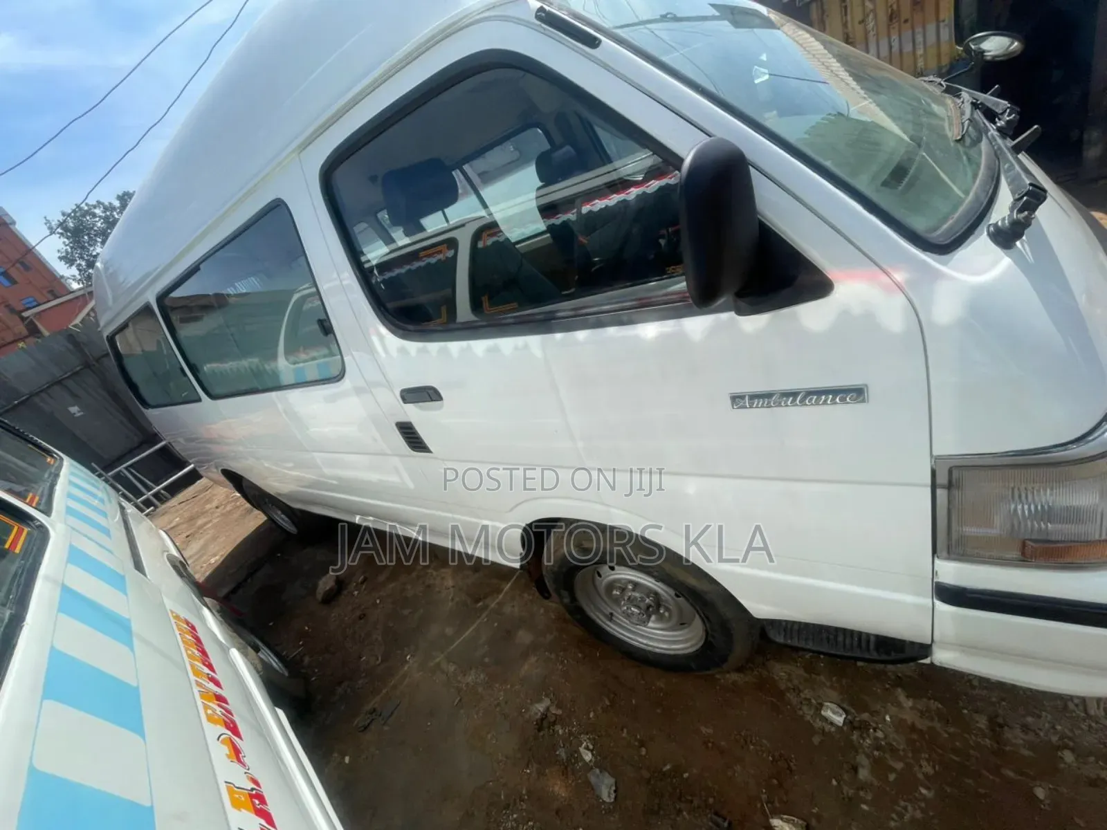 Toyota HiAce 1999 White