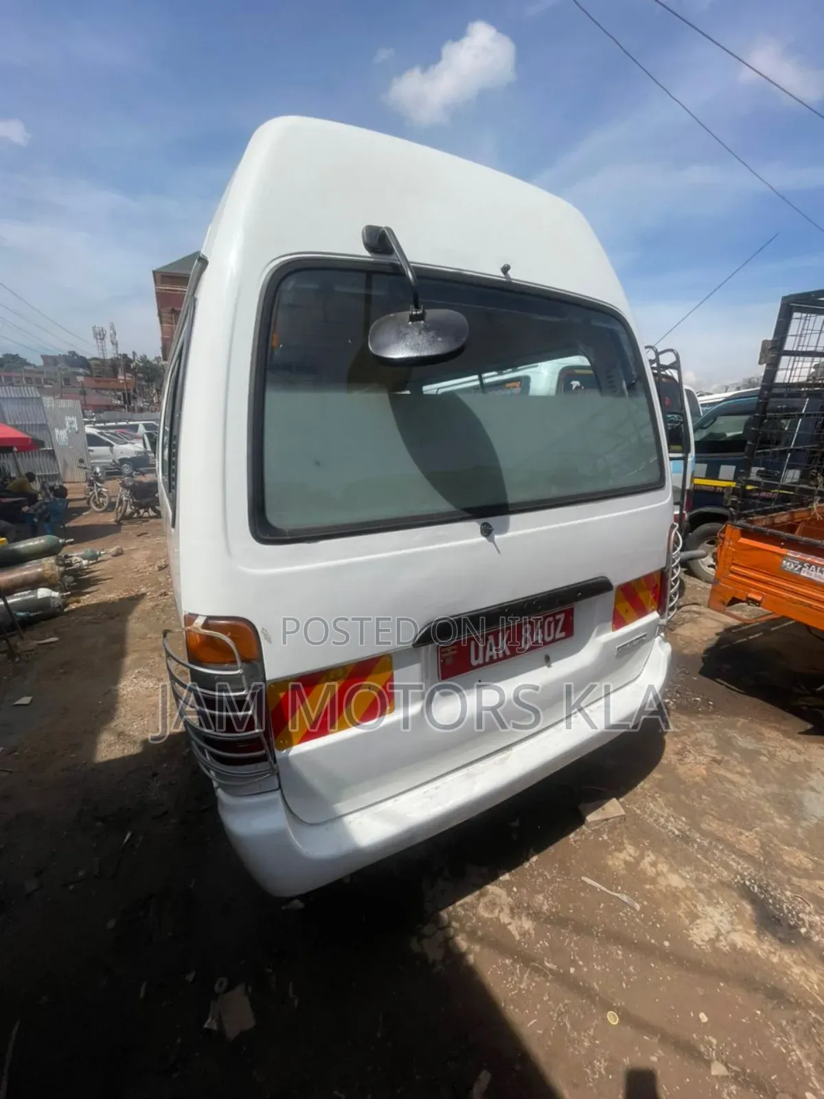 Toyota HiAce 1999 White