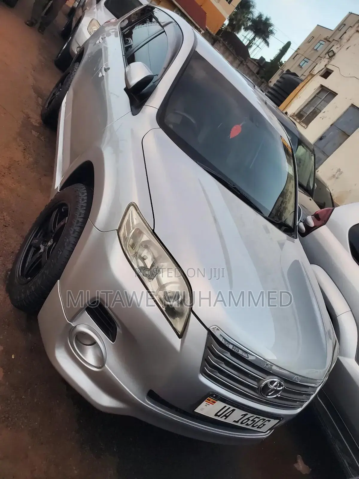 Toyota Vanguard 2011 Silver
