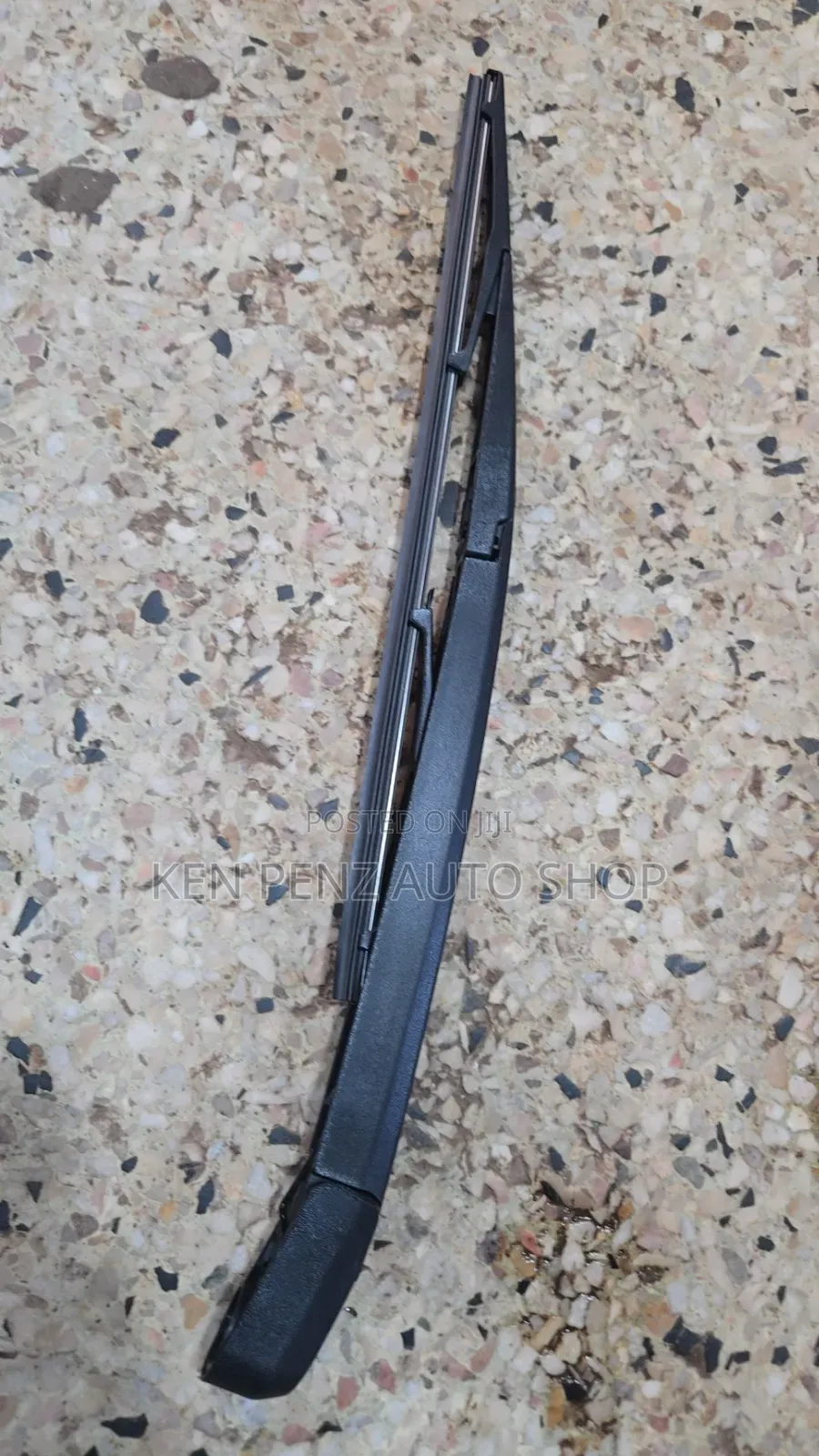 Landcruiser Lc120 Ronaldo Rear Wiper Blade and Handle