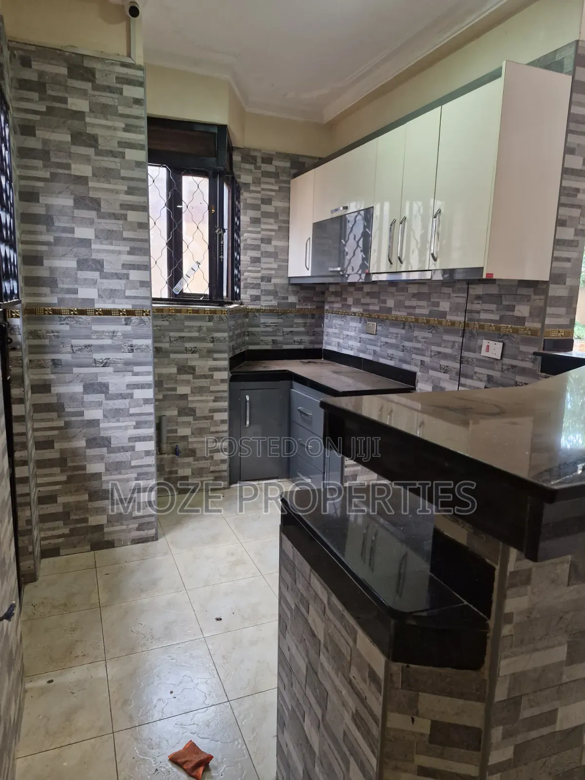 3bdrm Duplex in Kira, Central Division for rent
