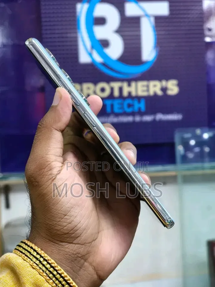 New Tecno Camon 40 Pro 5G 256 GB Blue