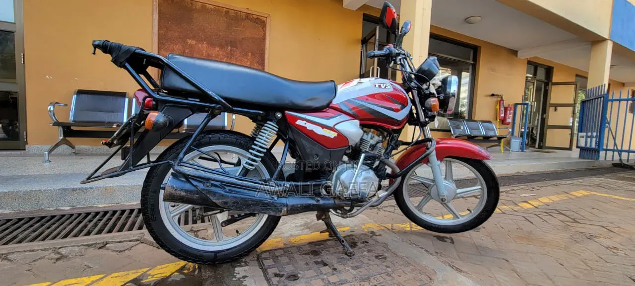 TVS HLX 125 2021 Red