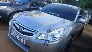 Subaru Legacy 2010 Silver