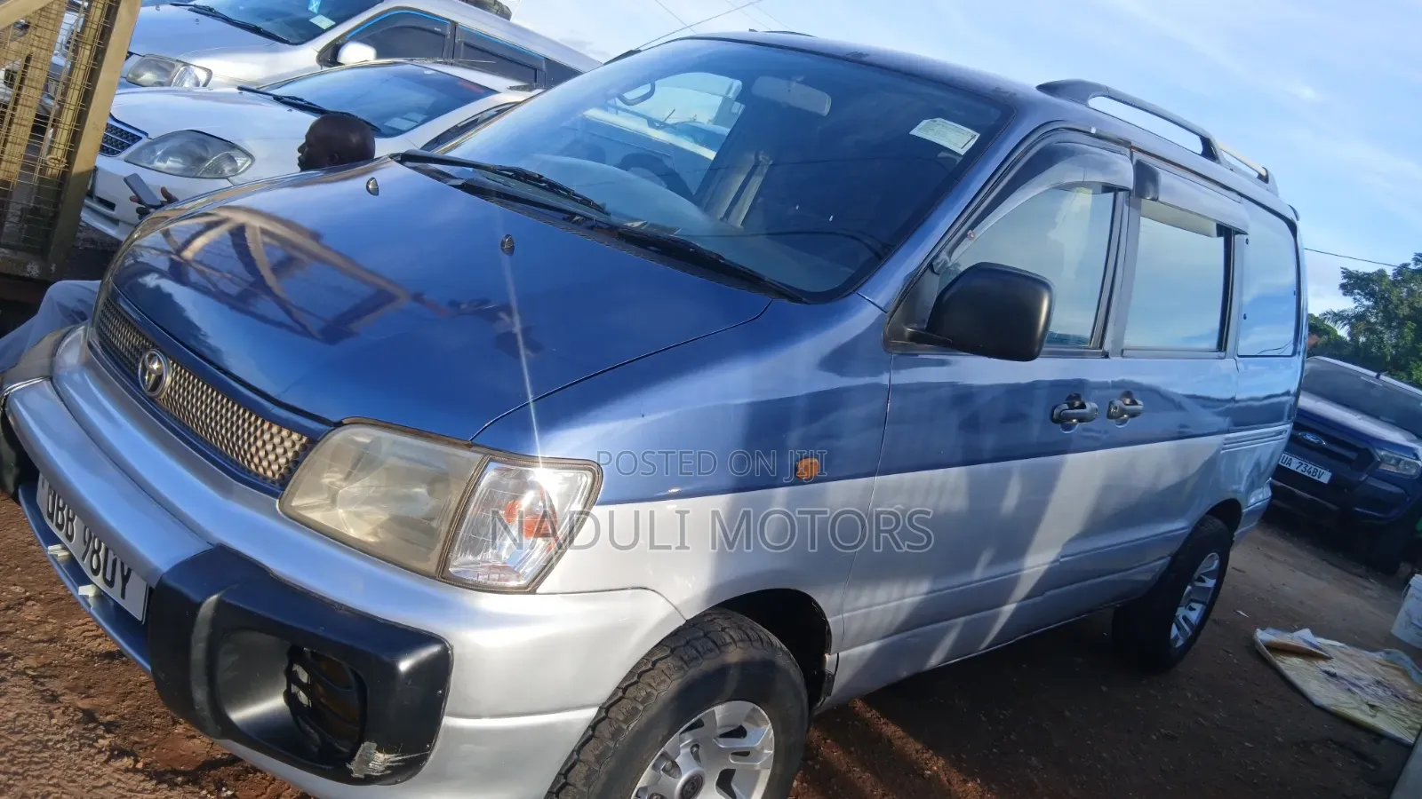 Toyota Noah 2002 Blue