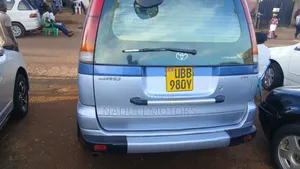 Toyota Noah 2002 Blue