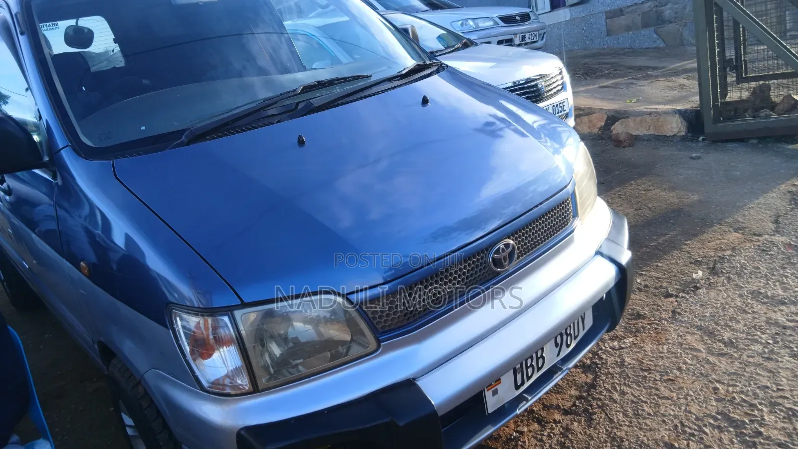 Toyota Noah 2002 Blue