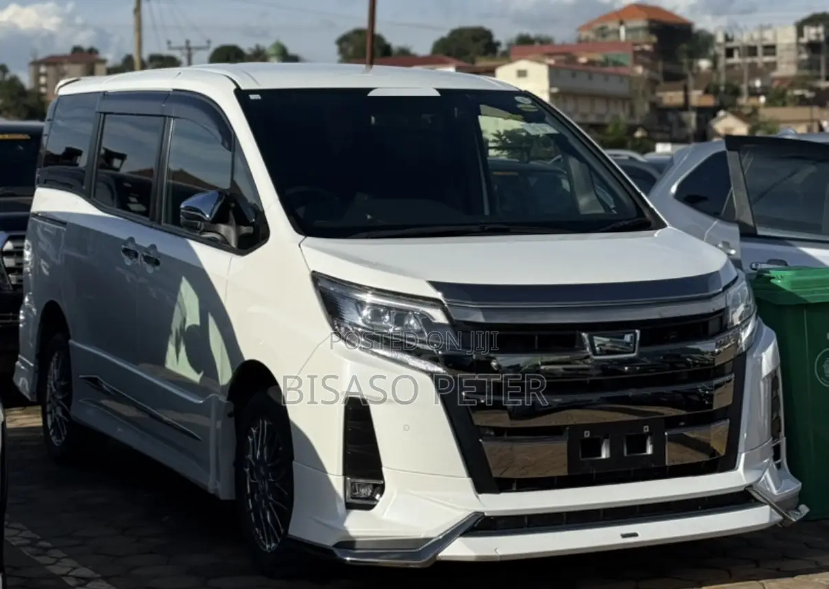 Toyota Noah 2020 White