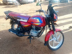 Bajaj CT 125X 2025 Red