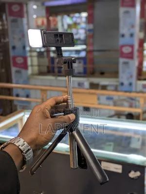 S05-S Selfie Stick With Led Light Remote – Extendable to 100cm