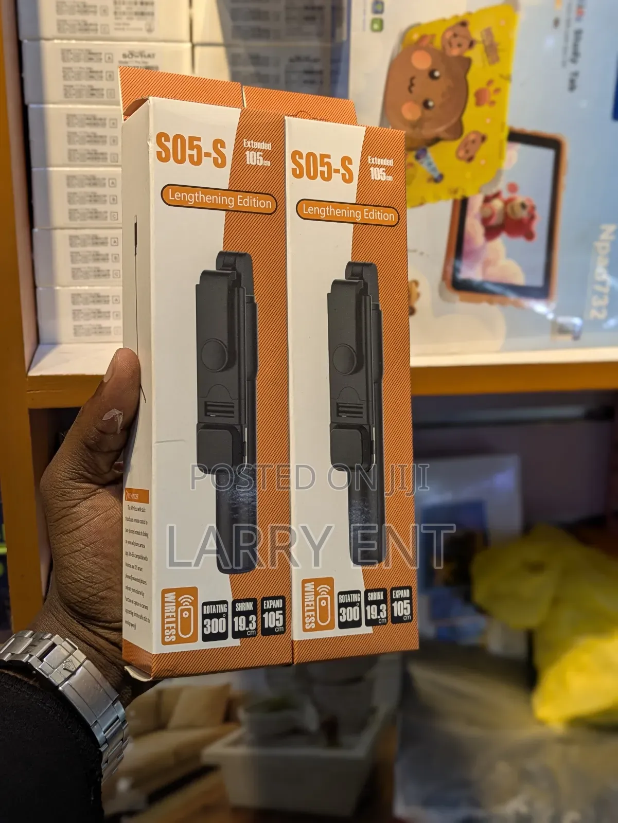 Selfie Stick Tripod S05-S – Led Light, Bluetooth Remote,Adjustable