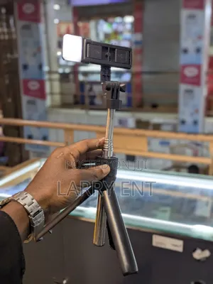 Selfie Stick Tripod S05-S – Led Light, Bluetooth Remote,Adjustable