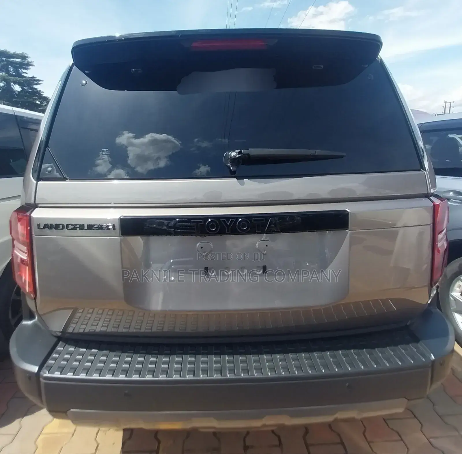 Toyota Land Cruiser 2024 Silver