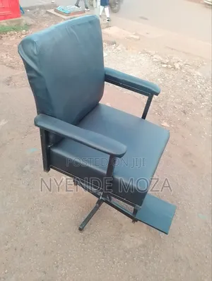 Lather Saloon Chair