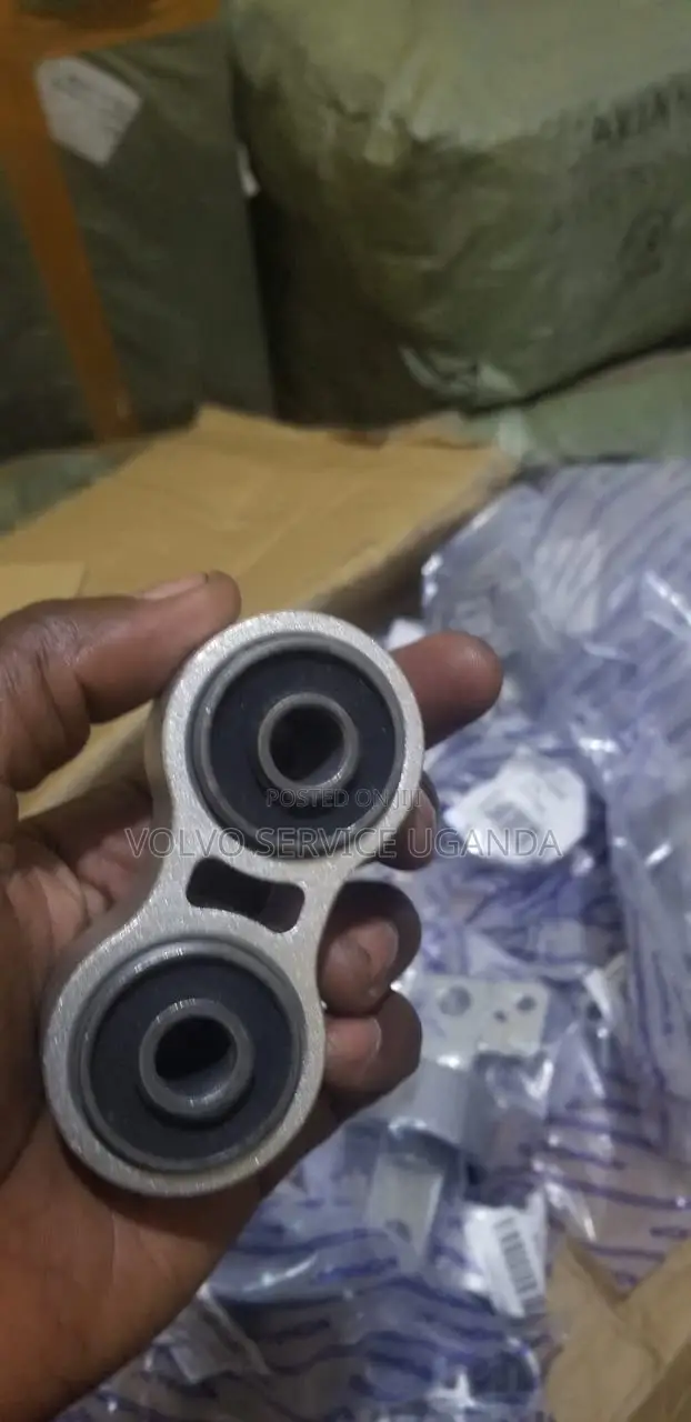 Volvo Rear Track Control Rod or Stabilizer Link,Xc90, S60, and V70.