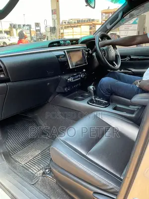 Toyota Hilux Revo Double Cab Deisel 2.8 RWD 2018 Silver
