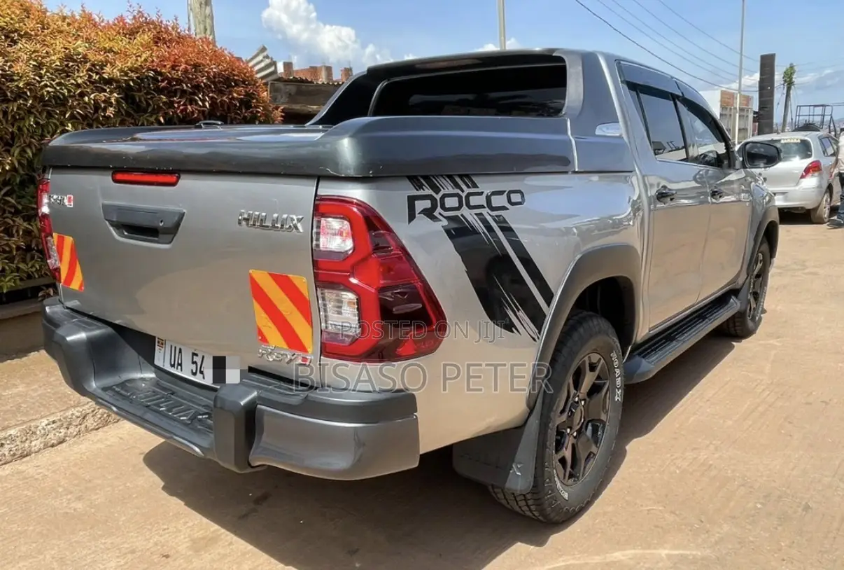 Toyota Hilux Revo Double Cab Deisel 2.8 RWD 2018 Silver