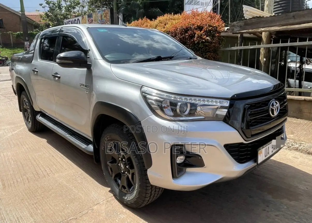 Toyota Hilux Revo Double Cab Deisel 2.8 RWD 2018 Silver