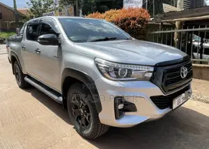 Toyota Hilux Revo Double Cab Deisel 2.8 RWD 2018 Silver