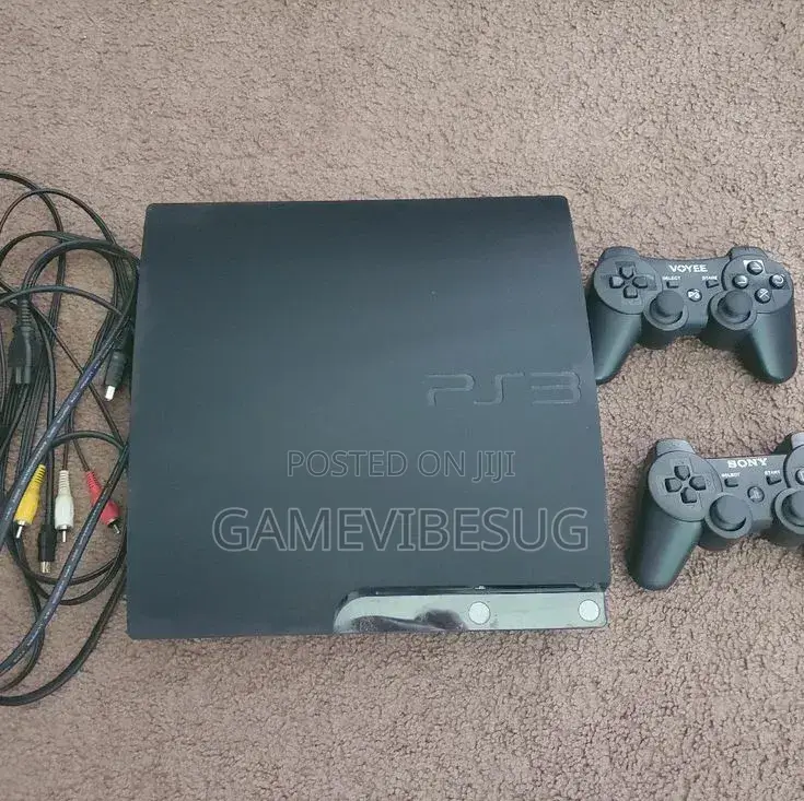 Mint Ps3 Console Bundle - 2 Dualshock 3 Pads 10 Classic Games