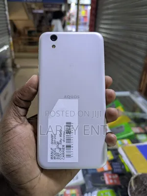 Sharp Aquos Sense SHV40 32 GB White