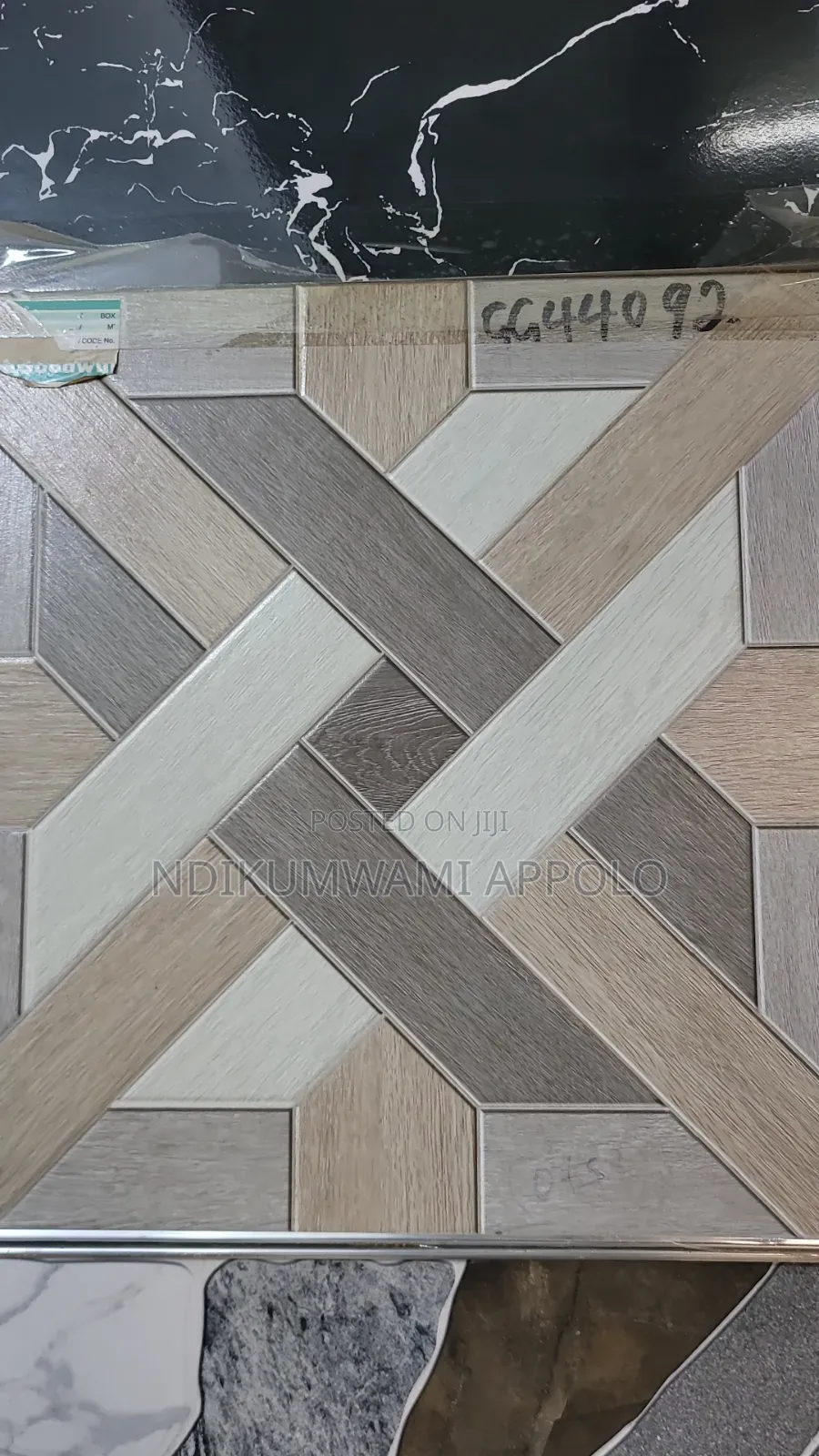 40x40 Floor Goodwill