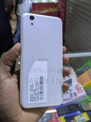Sharp Aquos Sense SHV40 32 GB White