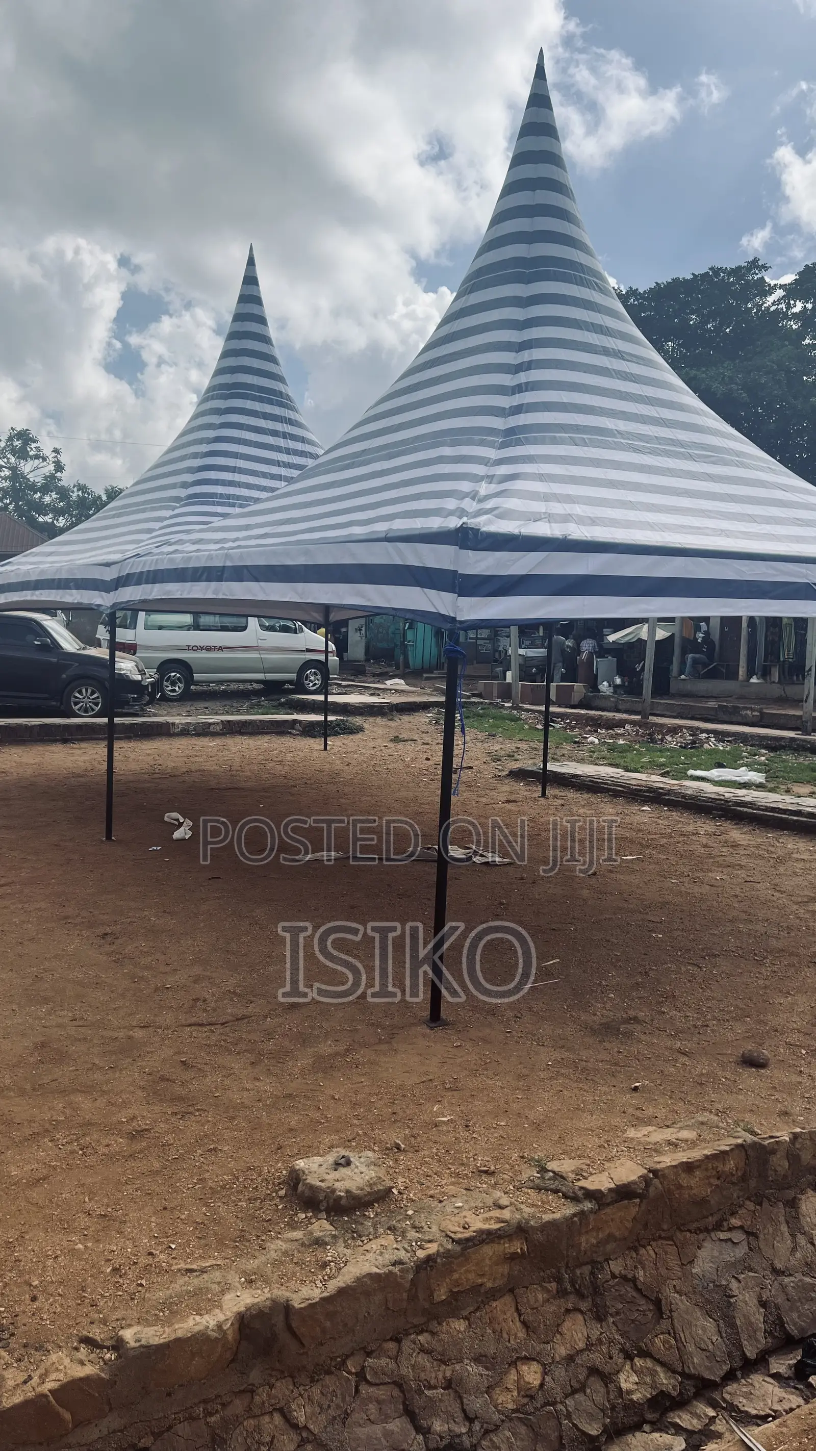 Striped 100 Seater Tent