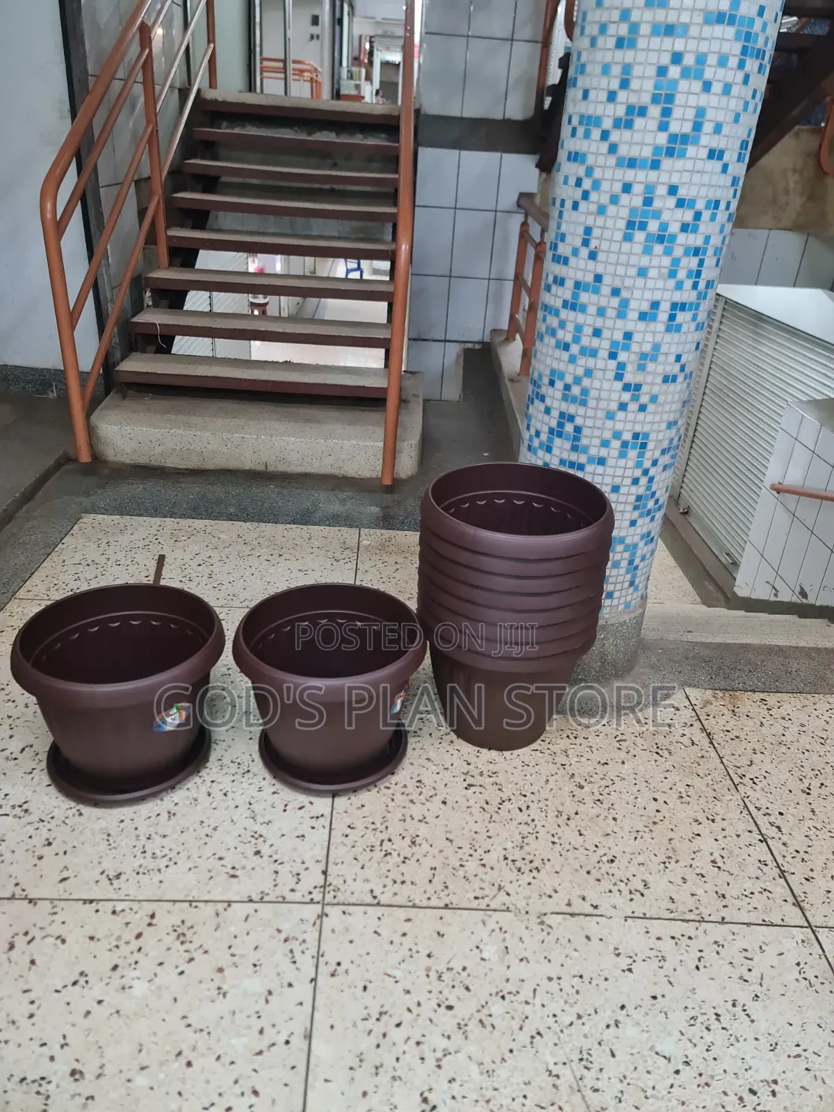 Artemis Plastic Flower Pots Plastic Flower Pots Round