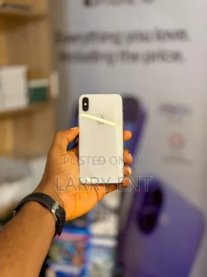 Apple iPhone X 64 GB White