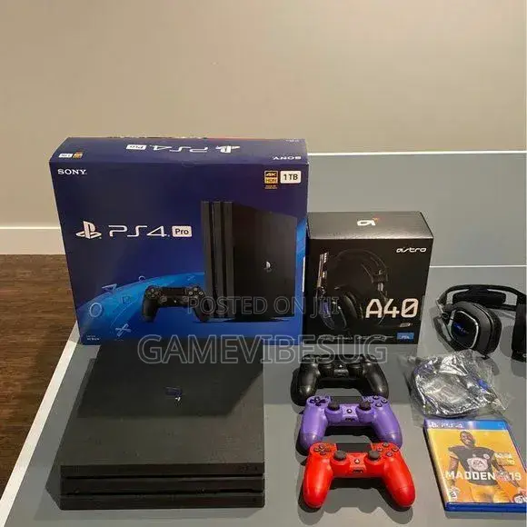 High Ps4 Pro : 10 Games 2 Controllers - Tested and Working