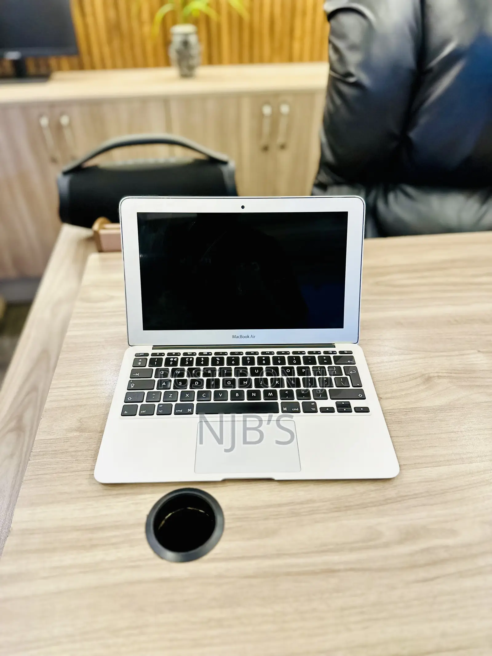 Laptop Apple MacBook Air 2015 4GB Intel Core i5 SSD 128GB