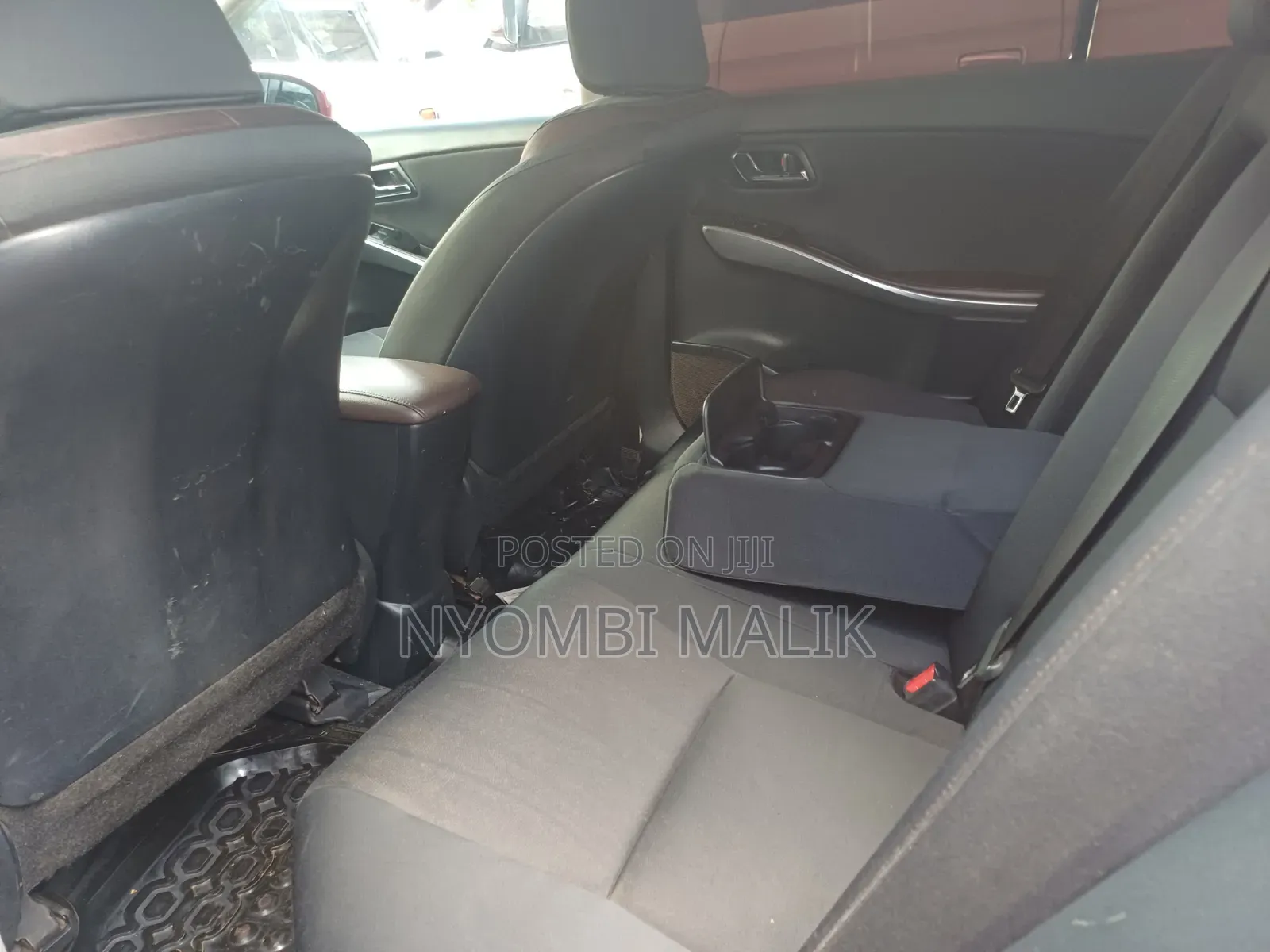 Toyota Sai 2.4 Hybrid FWD 2016 Red