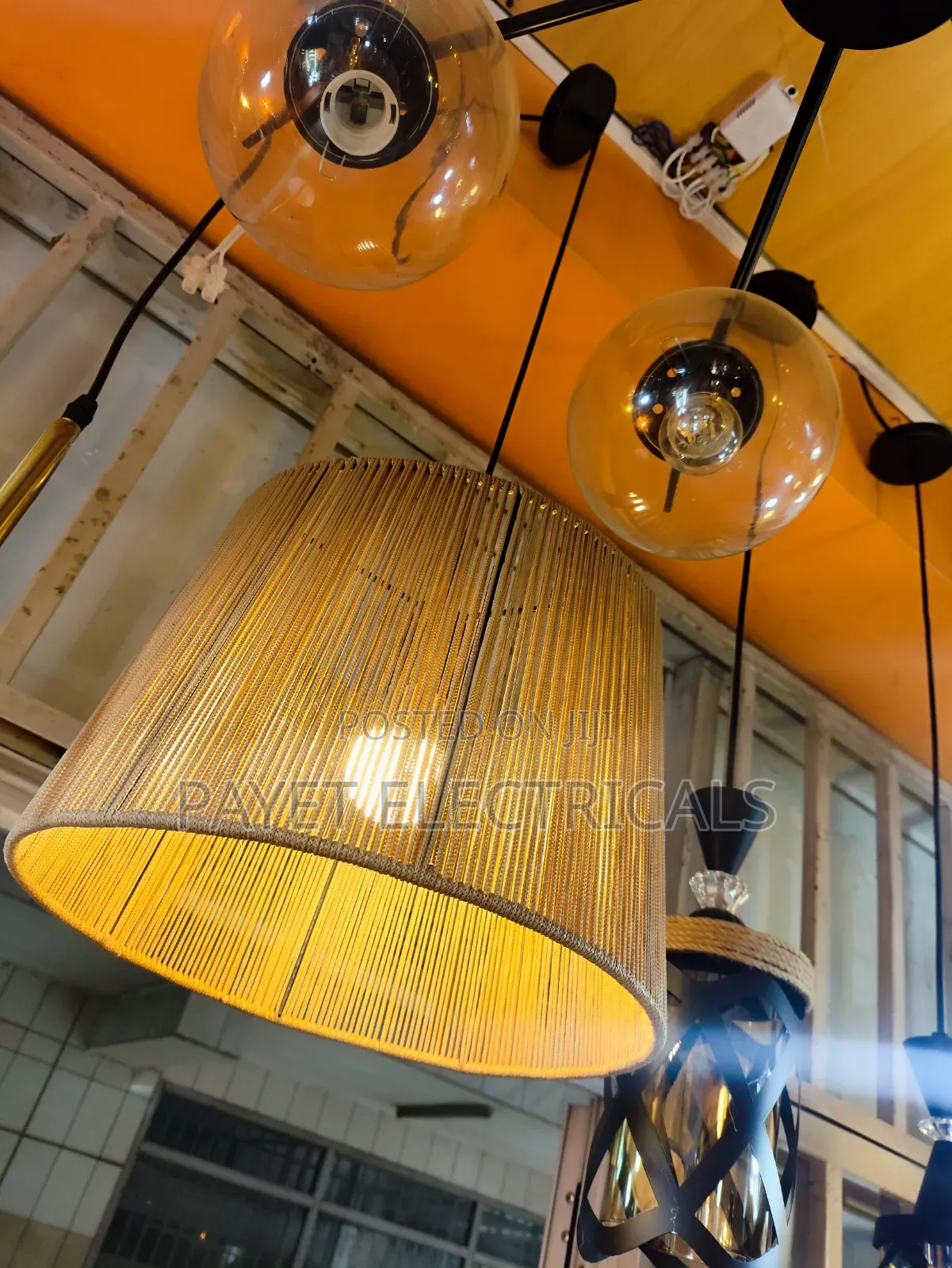 Unique Modern Pendant Lamp Holder