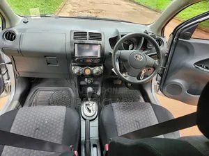 Toyota IST 2008 Silver